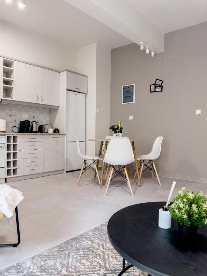 Metro Chic Haven: Modernized Urban Studio Near The Tram Atene Esterno foto