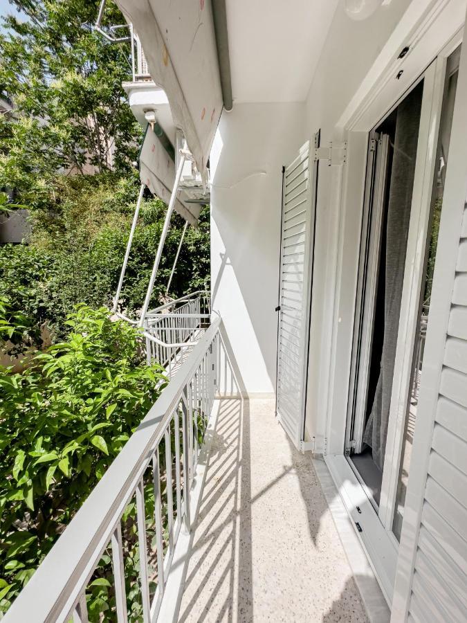 Metro Chic Haven: Modernized Urban Studio Near The Tram Atene Esterno foto