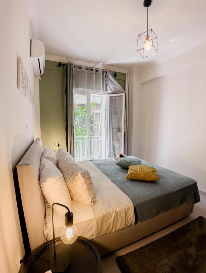 Metro Chic Haven: Modernized Urban Studio Near The Tram Atene Esterno foto