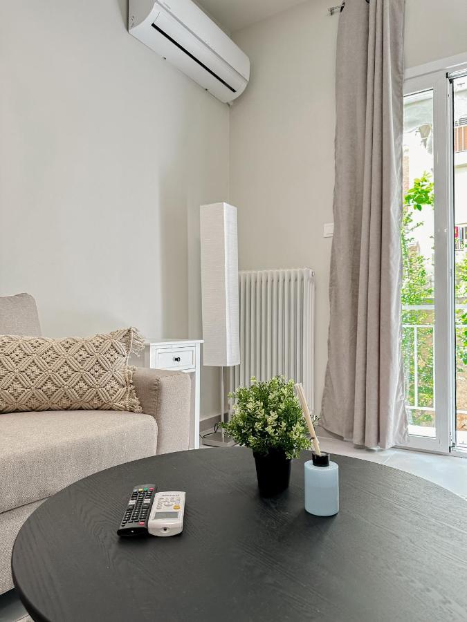 Metro Chic Haven: Modernized Urban Studio Near The Tram Atene Esterno foto
