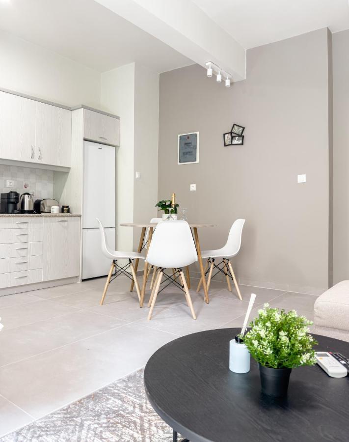 Metro Chic Haven: Modernized Urban Studio Near The Tram Atene Esterno foto